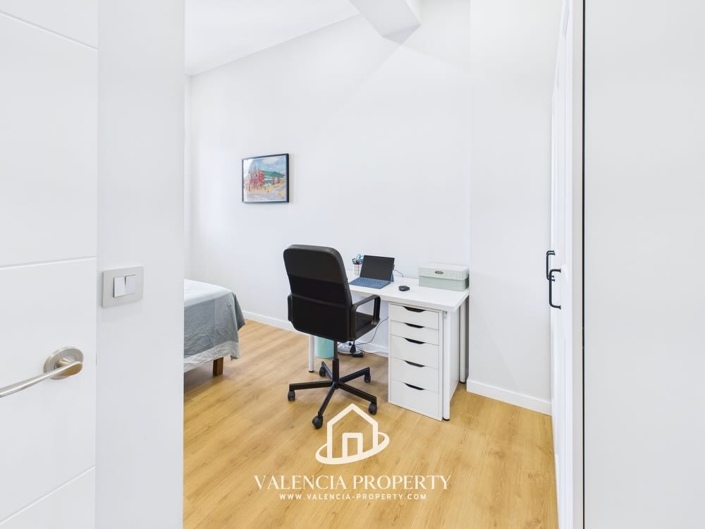 Property 2440 - Image 33